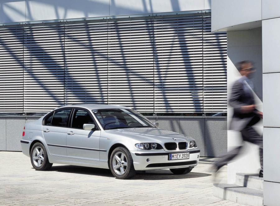  BMW 3-Series 2002 года  (фото 10 из 16)